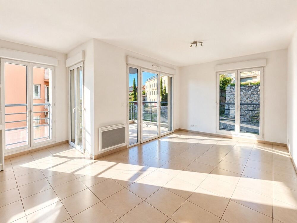 Grasse  T2 lumineux 48m², parking inclus, construction 2015