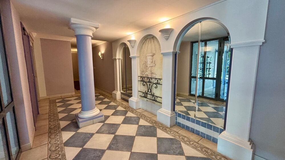 Vente Appartement Appartement vue mer dernier étage Saint-aygulf