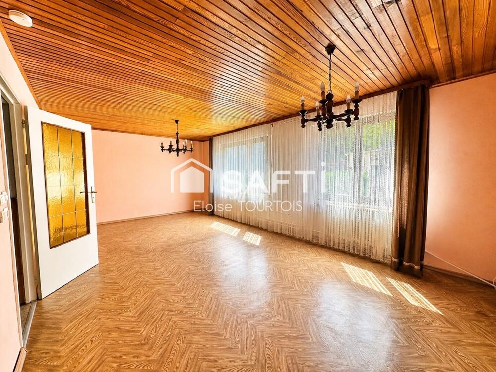 Vente Maison Découvrez cette charmante maison individuelle située à Creutzwald ! Creutzwald