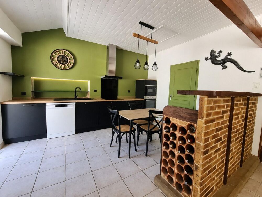 Maison de caractère avec vue sur l'Isle : le charme de la campagne sans l'isolement