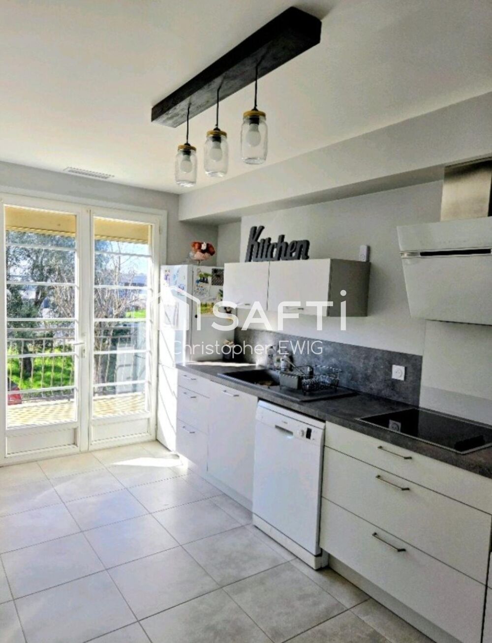 MAISON FAMILIALE RENOVEE  154 M²  4 CHAMBRES  TERRAIN CONSTRUCTIBLE 2 400 M²  SAINT-LAURENT-DES-VIGNES