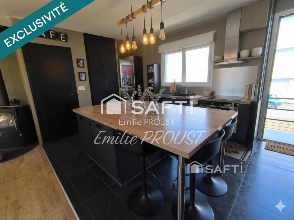À vendre en exclusivité  Superbe maison familiale avec piscine à Niort (Baisse de prix significative !)