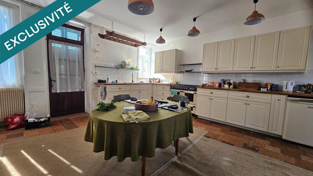 Maison familiale de 127 m² avec grange, dépendances et jardin