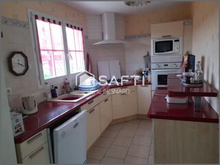  Maison à vendre 10 pièces 215 m²