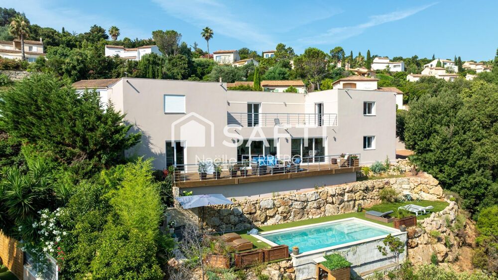 villa contemporaine aux Issambres plage à pied, belles prestations