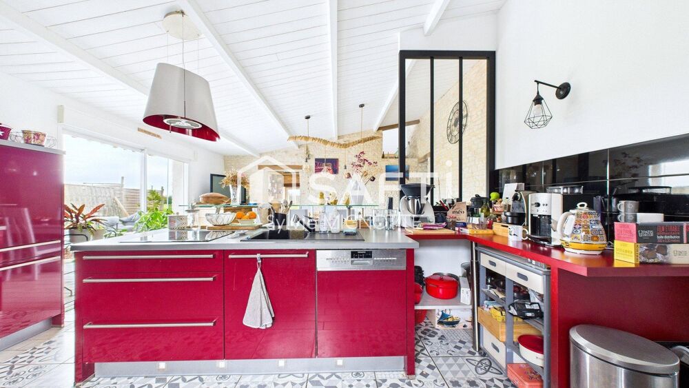 Maison pierre rénovée à mi chemin entre Surgères et Ferrières