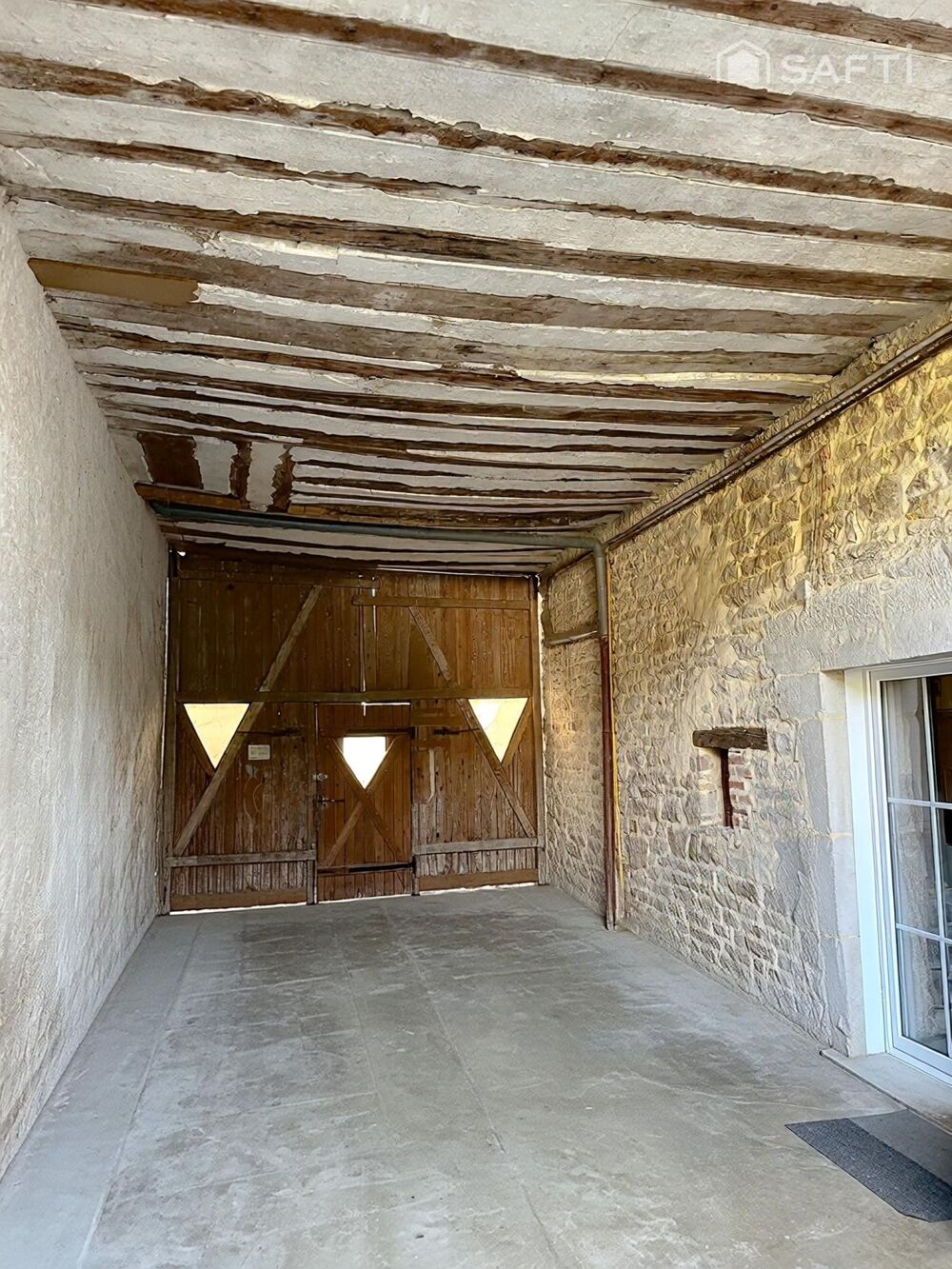 Vente Maison Belle maison de village en pierre, avec un appartement indépendant en rez de jardin. Mesnay