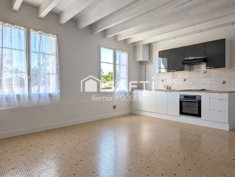 Vente Maison Maison rénovée, terrain constructible et vue campagne ! Saint-front