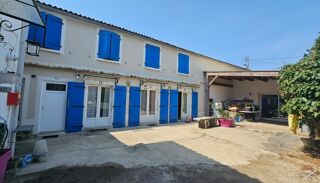  Immeuble à vendre 426 m² Lucon