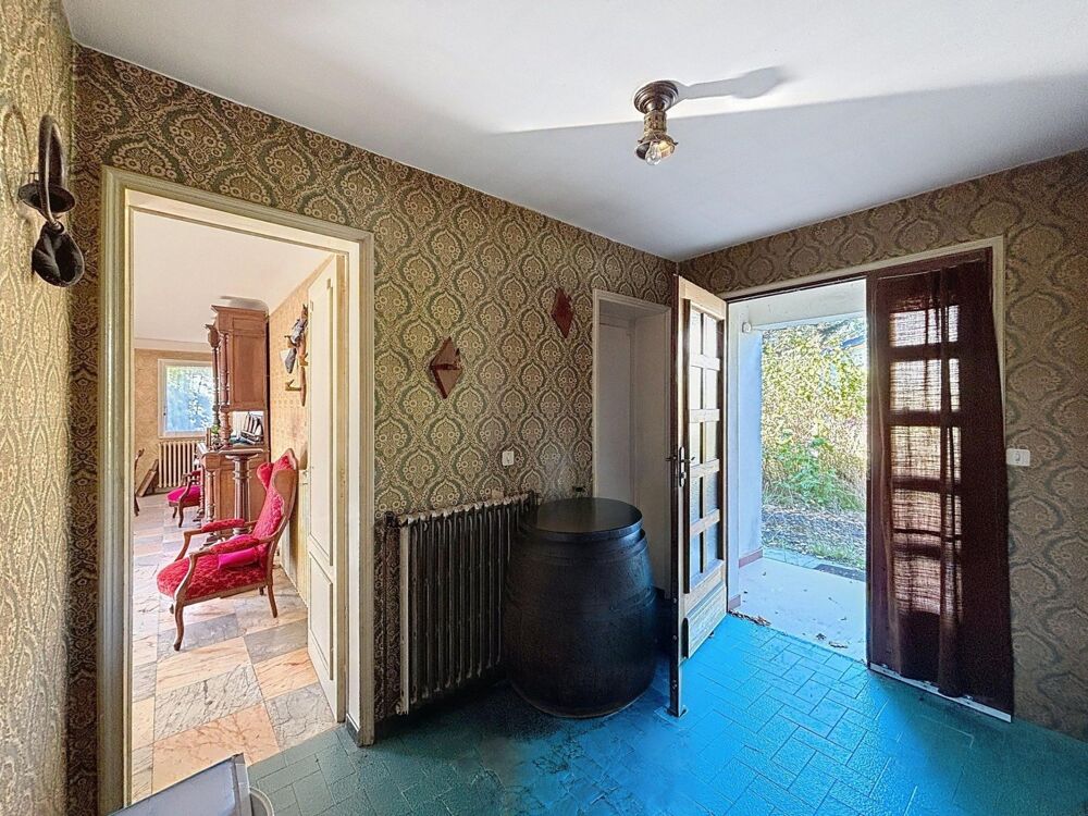 Léognan  Maison avec fort potentiel sur parcelle de 2 740 m²