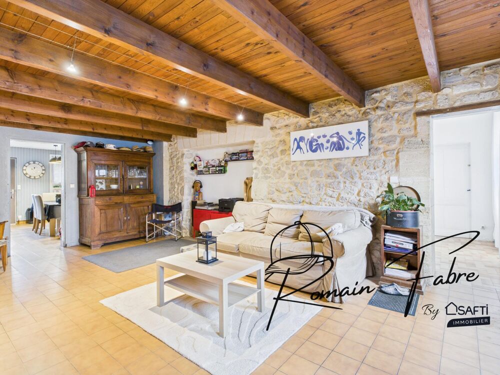 Vente Maison Maison en pierre avec 3 chambres , double garage et piscine semi-enterrée Marsas