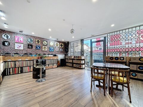 Local commercial idéalement placé à Lamorlaye 70000 60260 Lamorlaye