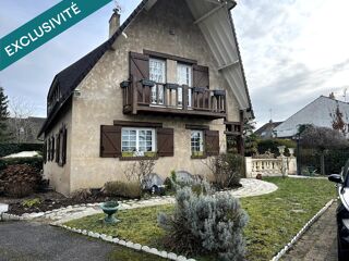 Vente Maison Magnifique maison familiale de caractère de 180M² avec piscine , idéalement située proche des écoles La chaussee-d'ivry