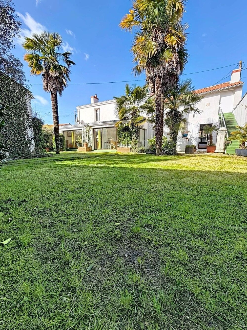Vente Maison Maison traditionnelle a rénover proposant des espaces et un cadre de vie agréable Saint-leger-les-vignes