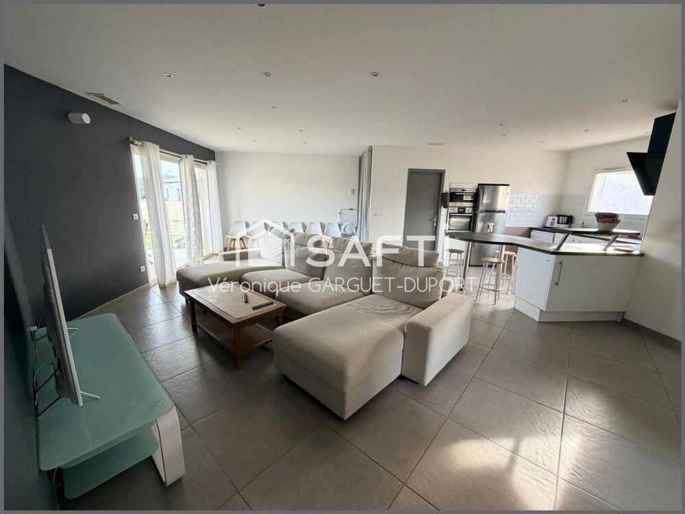 Vente Maison Villa de plain-pied avec piscine et vue dégagée Saint-andre-de-roquelongue