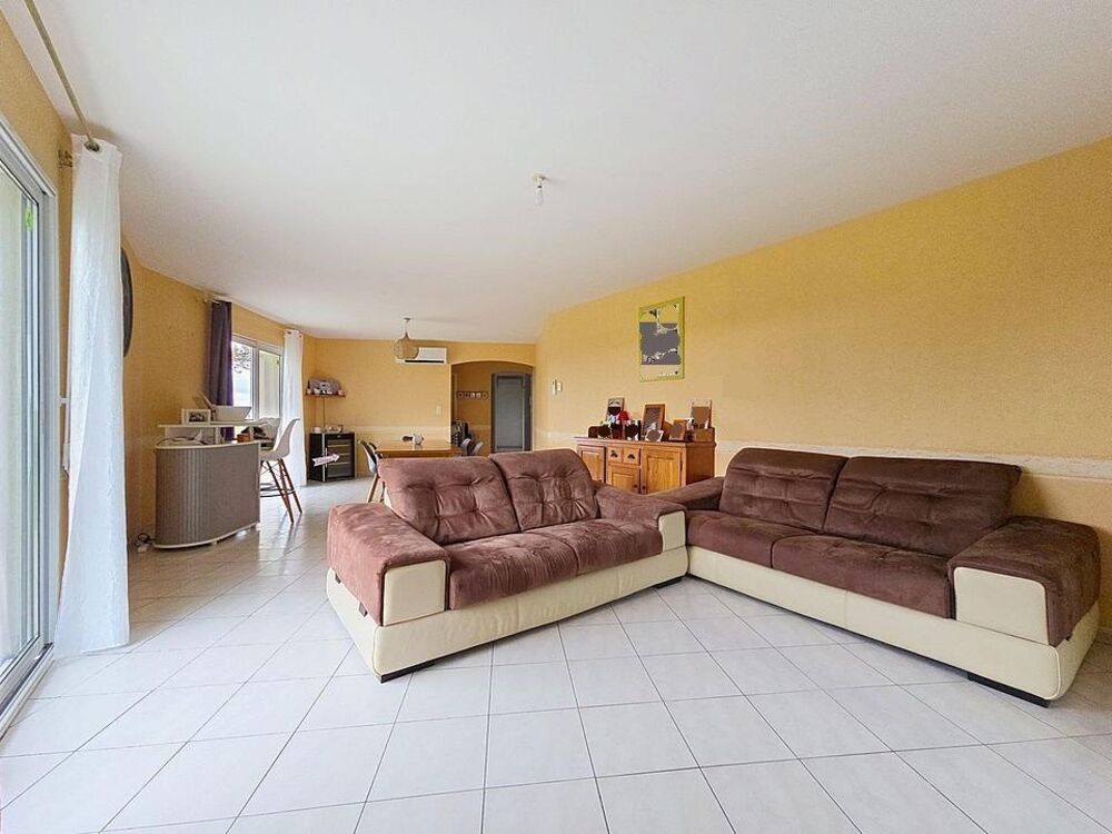 Vente Maison Maison familiale 121 m² avec grand terrain entre Cognac et Pons Lonzac