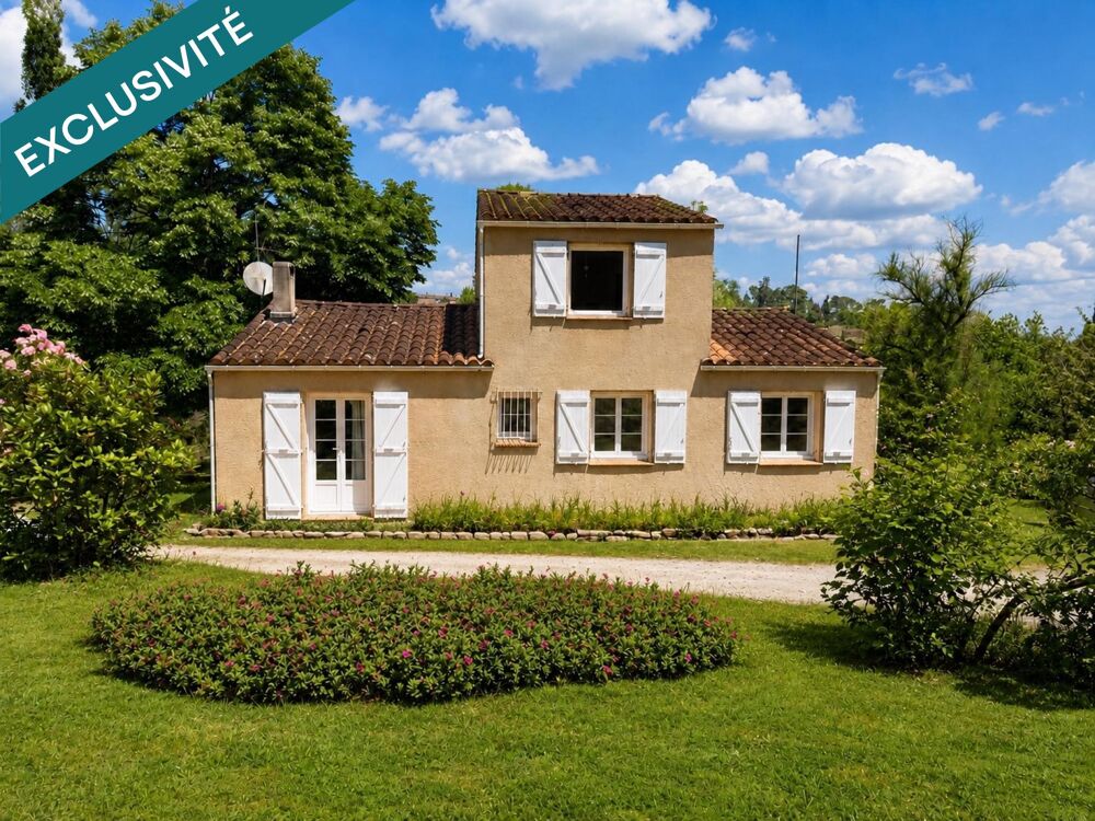 Une maison familiale , plus de 6 000 m² de nature, une piscine et une intimité absolue Ici, le luxe, cest de pouvoir vivre ple