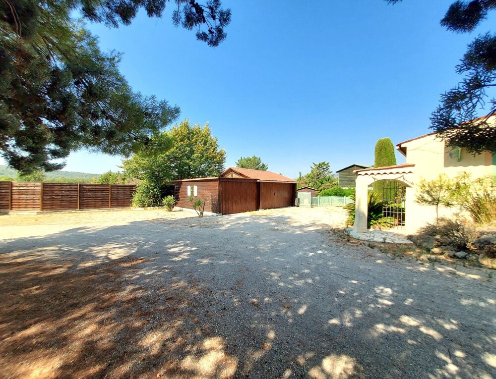 Vente Maison Superbe propriété de 182 m² avec piscine lagon et dépendance Tourrettes