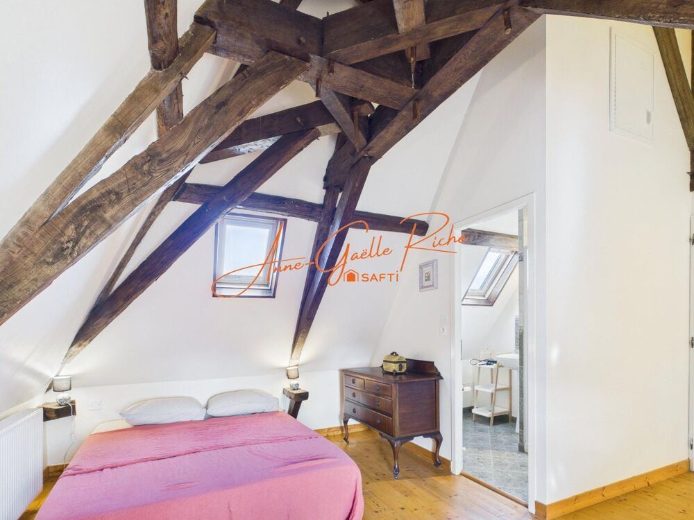 � vendre  Propri�t�/ch�teau Saint-Porchaire (17250)