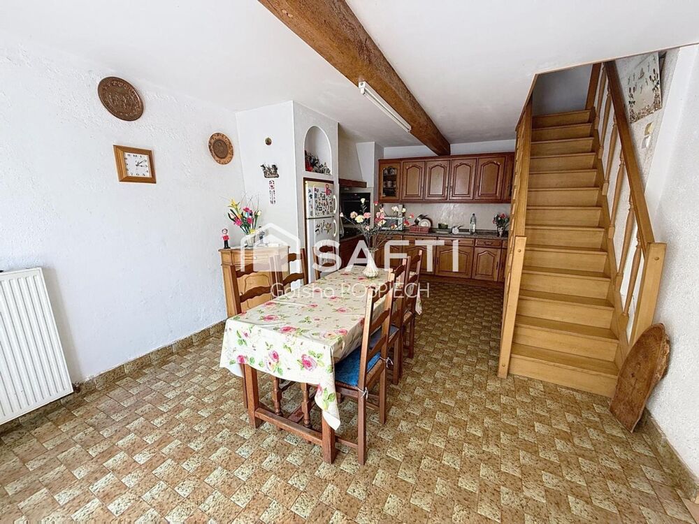 MAISON FAMILIALE AVEC DÉPENDANCE ET GRAND GARAGE  ENVIRONNEMENT PAISIBLE