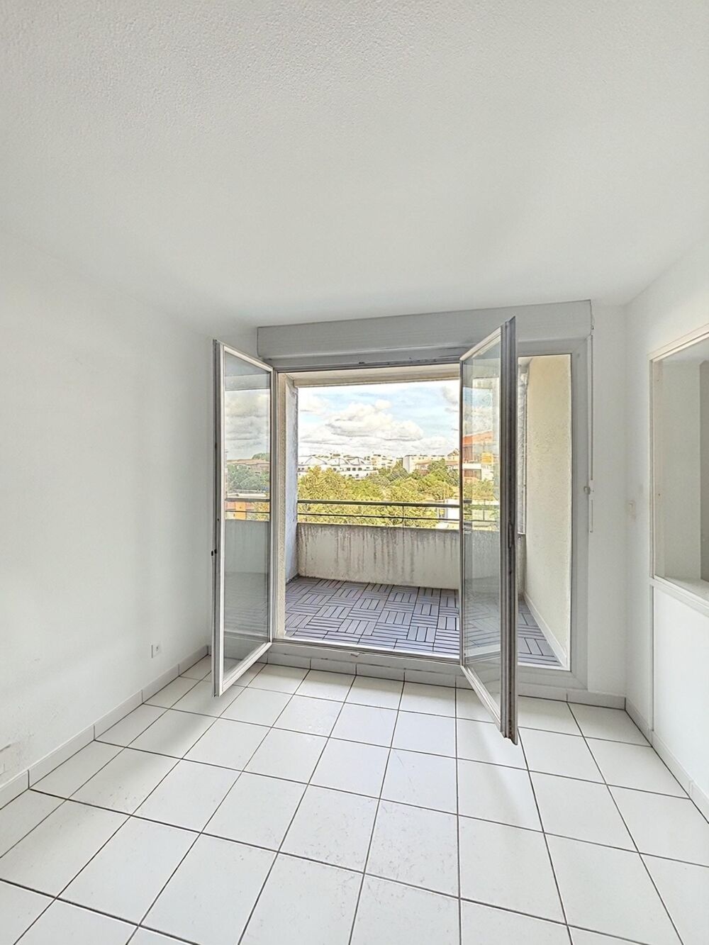 Vente Appartement Investissement locatif – Appartement 33,17 m² avec terrasse, parking et locataire en place – Toulouse La Vache Toulouse