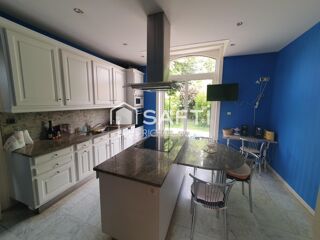  Maison à vendre 11 pièces 232 m²
