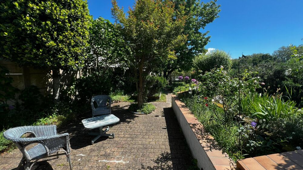 Vente Maison Ch�cy Centre et Canal/Loire, emplacement privil�gi� : nature et pratique pour cette maison 5 chambres, possible 6, sur sous-sol Ch�cy
