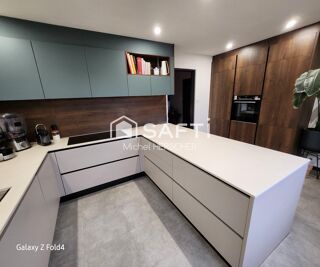  Maison � vendre 8 pi�ces 204 m�