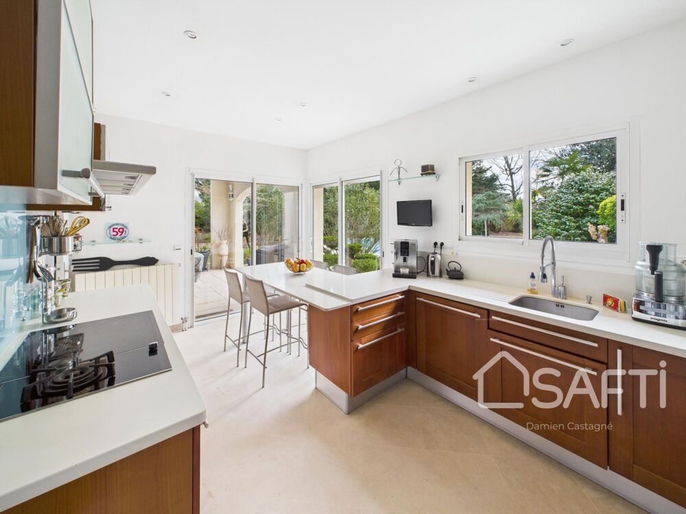 � vendre  Maison Saint-Jean-d'Illac (33127)