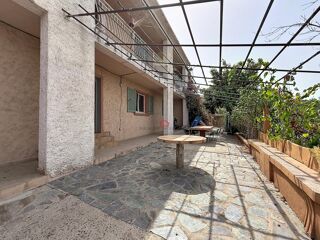  Maison à vendre 10 pièces 205 m²