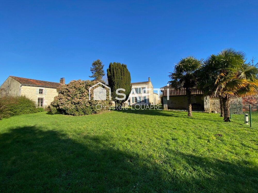 Vente Maison Maison charentaise avec 2 gîtes et dépendances sur 1,5 hectare de terrain Fenioux