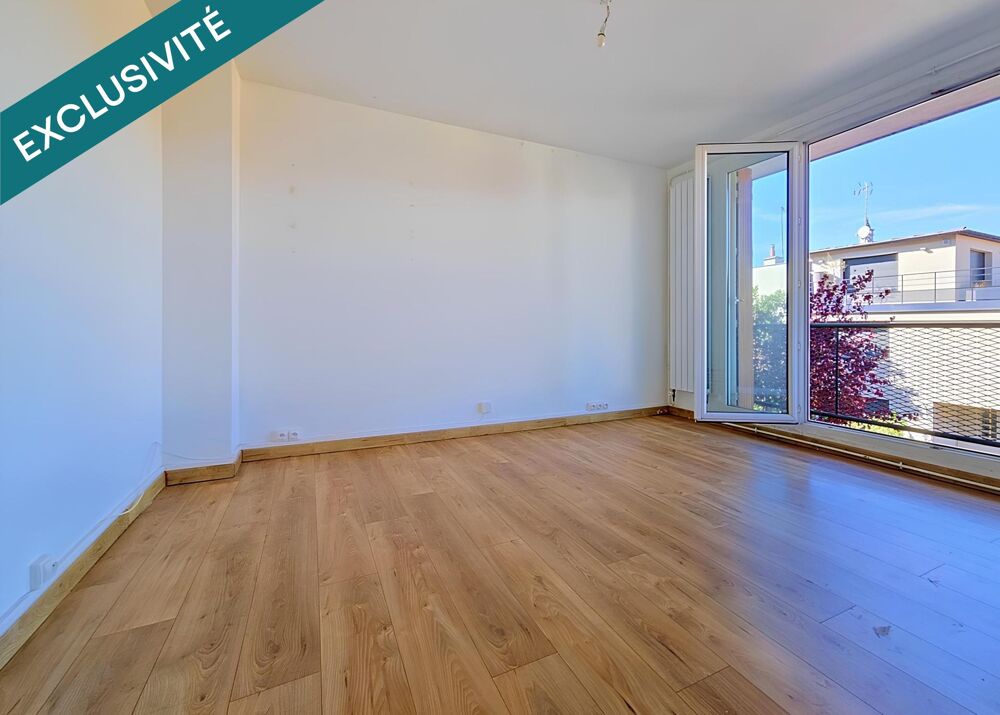 Vente Appartement DEUX PIECES AVEC BALCON ET CAVE Les lilas