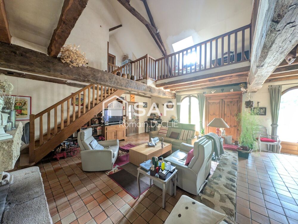 Vente Maison Magnifique maison type Longère de 192m², 5 chambres, dépendances et terrain de 21400m² Loigne-sur-mayenne