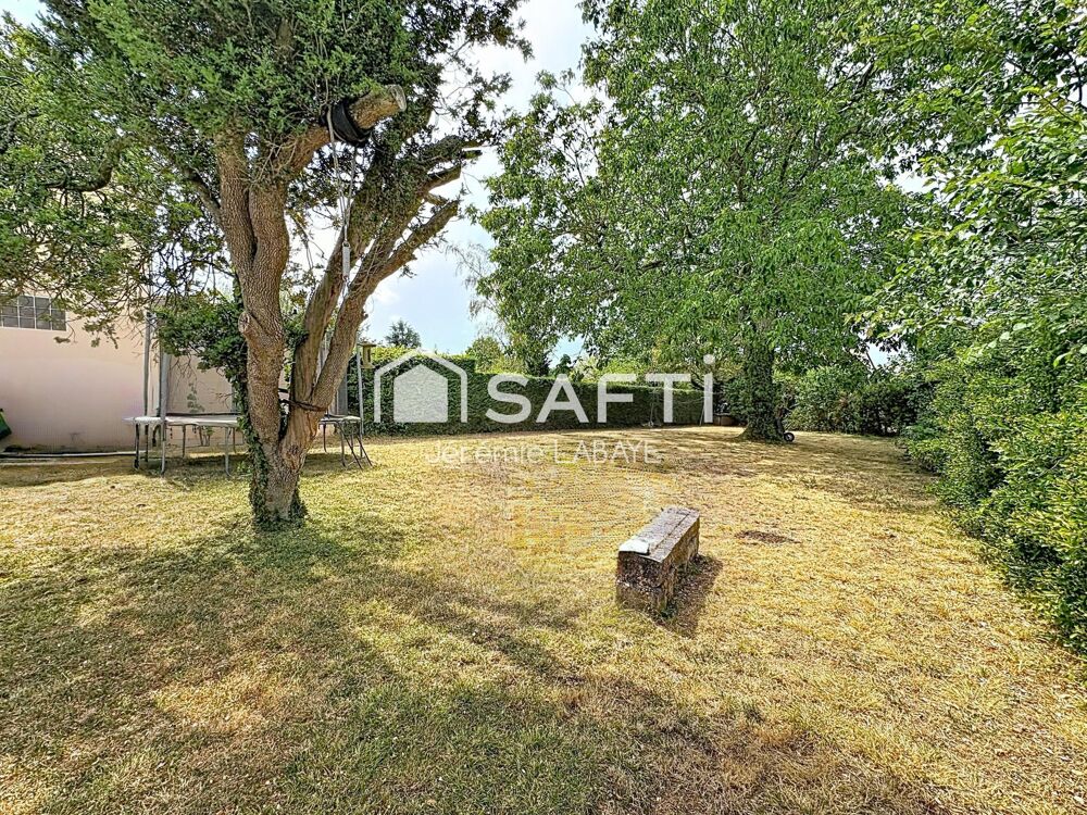 Maison familiale avec piscine à Châteauroux