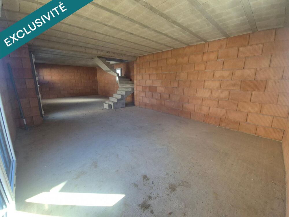 Vente Maison À Diefmatten, donnez vie à votre projet dans cette maison neuve hors d'eau / hors d'air avec garage, offrant un beau potentiel d Diefmatten