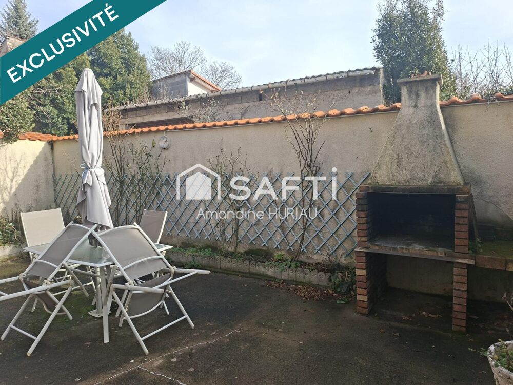 Vente Maison Maison familiale 146m2 à Aigueperse - centre ville - double garage et cour extérieure Aigueperse