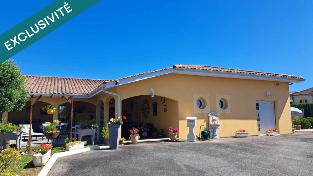 Maison individuelle de plain-pied T6 de 174 m² environ sur un terrain de 1118m², un garage pour 2 roues de 9m² , grande courgoud