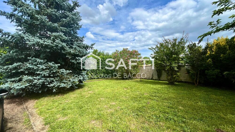 Maison de famille de 160 m2, sur une parcelle de 3220 m2.