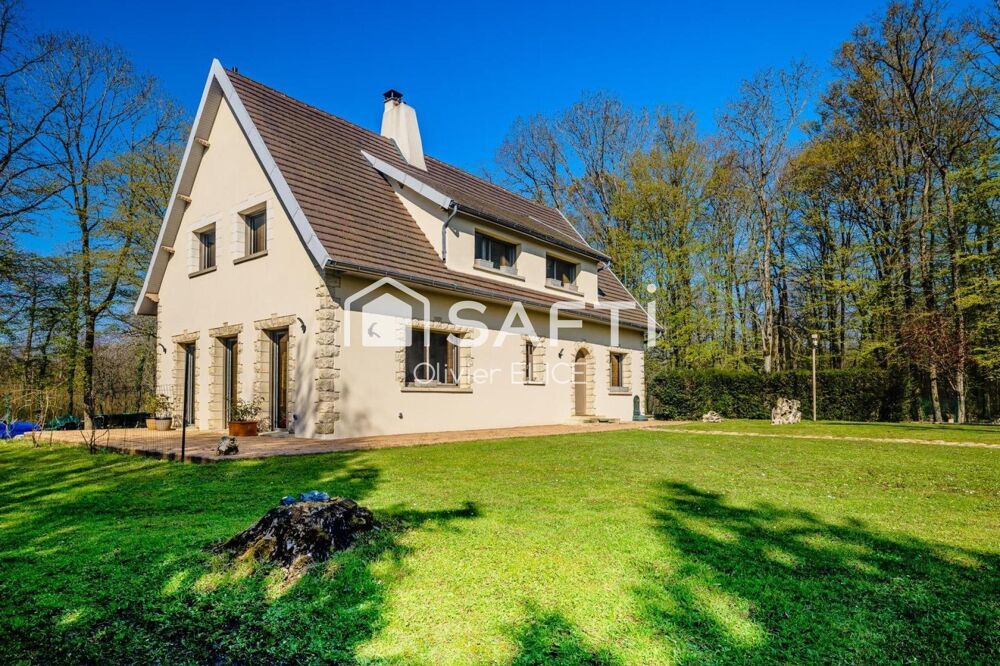 Belle maison dans son écrin de verdure