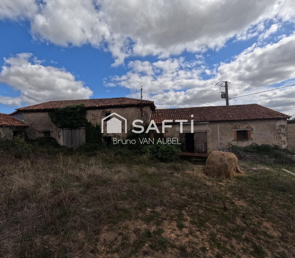 Vente Maison Ferme avec 4 hectares de terrain Mouterre-sur-blourde