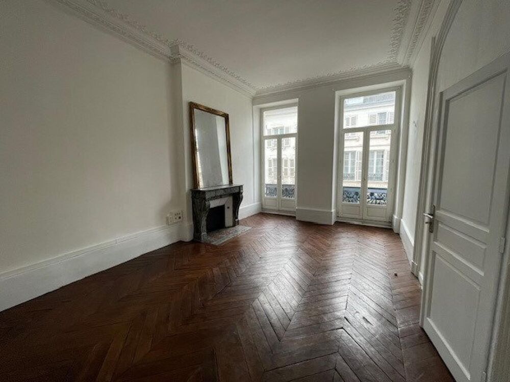 Vente Appartement APPARTEMENT DE CARACTÈRE 8 PIECES À AMÉNAGER 129 m2 Orleans