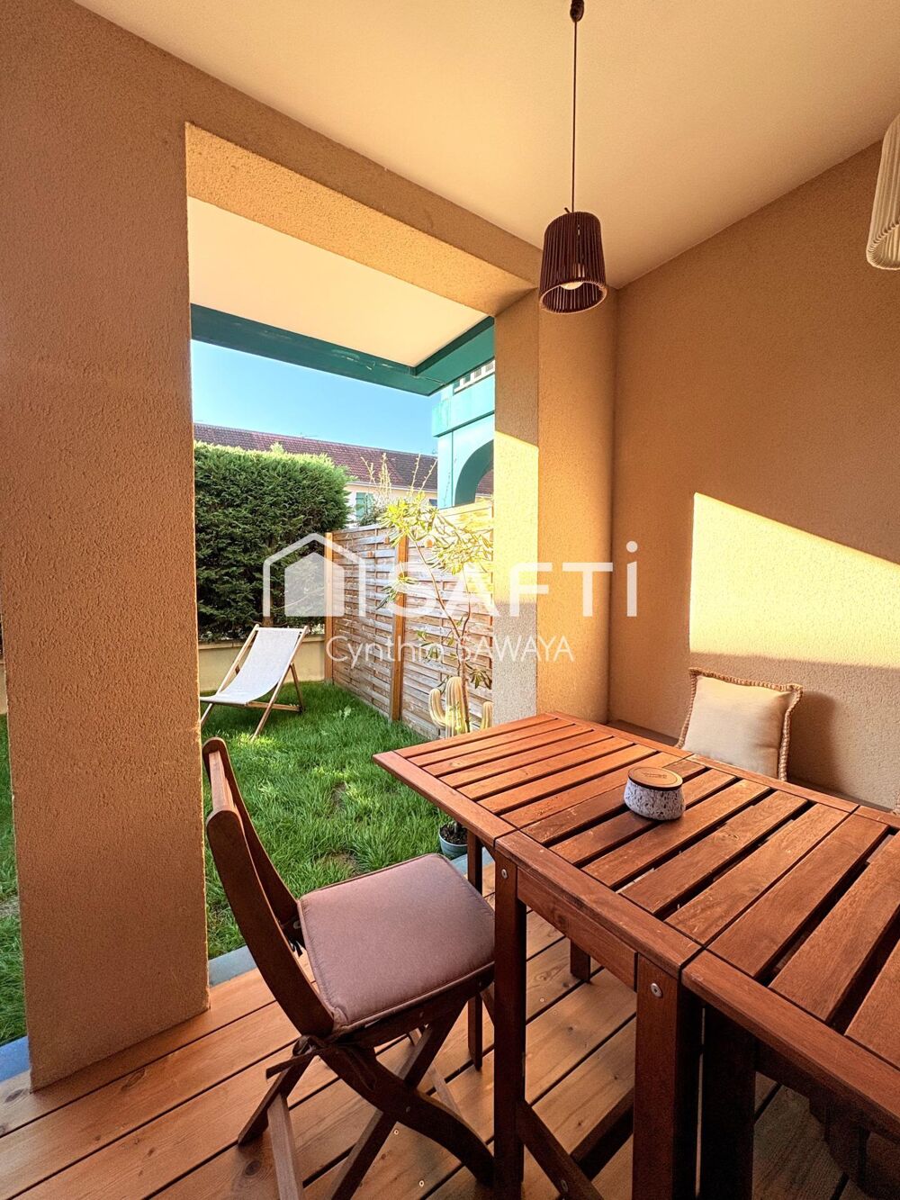Appartement en RDJ rénové avec goût avec belle terrasse