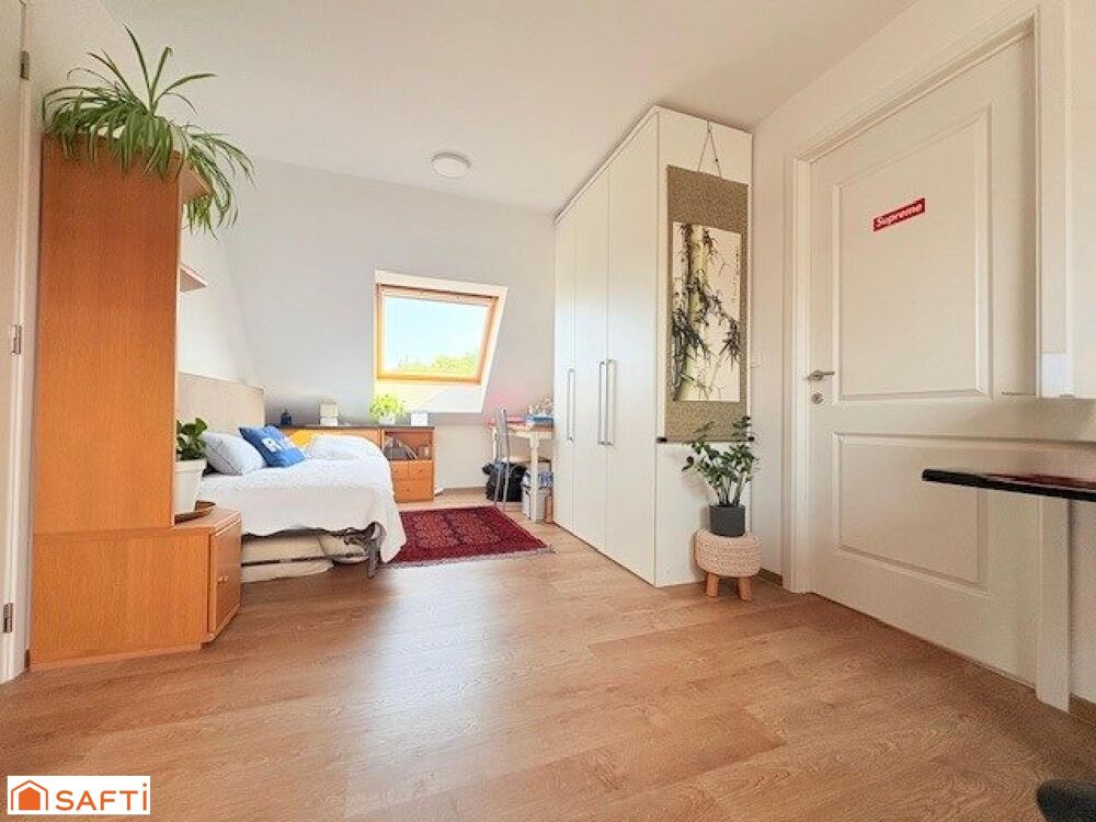 Maison individuelle contemporaine de 2012, dans un environnement calme et résidentiel ( Surface totale :165 m ².)