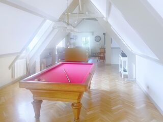  Maison  vendre 8 pices 370 m