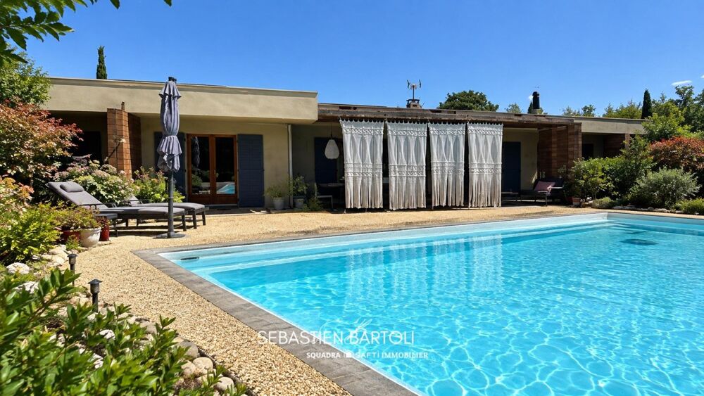 Maison T5 de 150m2 avec piscine au centre de Porto-Vecchio