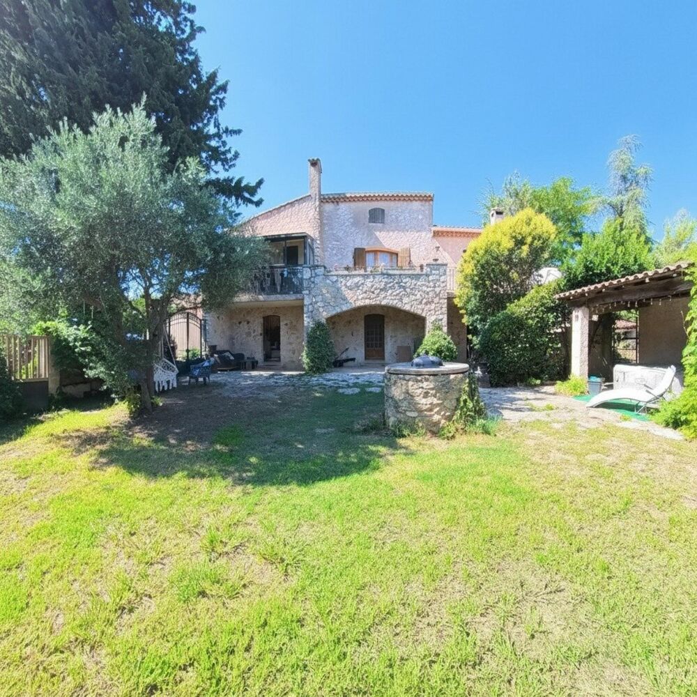 Vente Maison Maison avec studio indépendant et revenus locatifs Robion