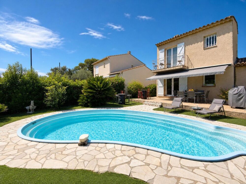 Vente Maison Maison avec suite de plain pied et piscine Frejus