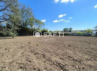 Terrain à vendre 687 m²