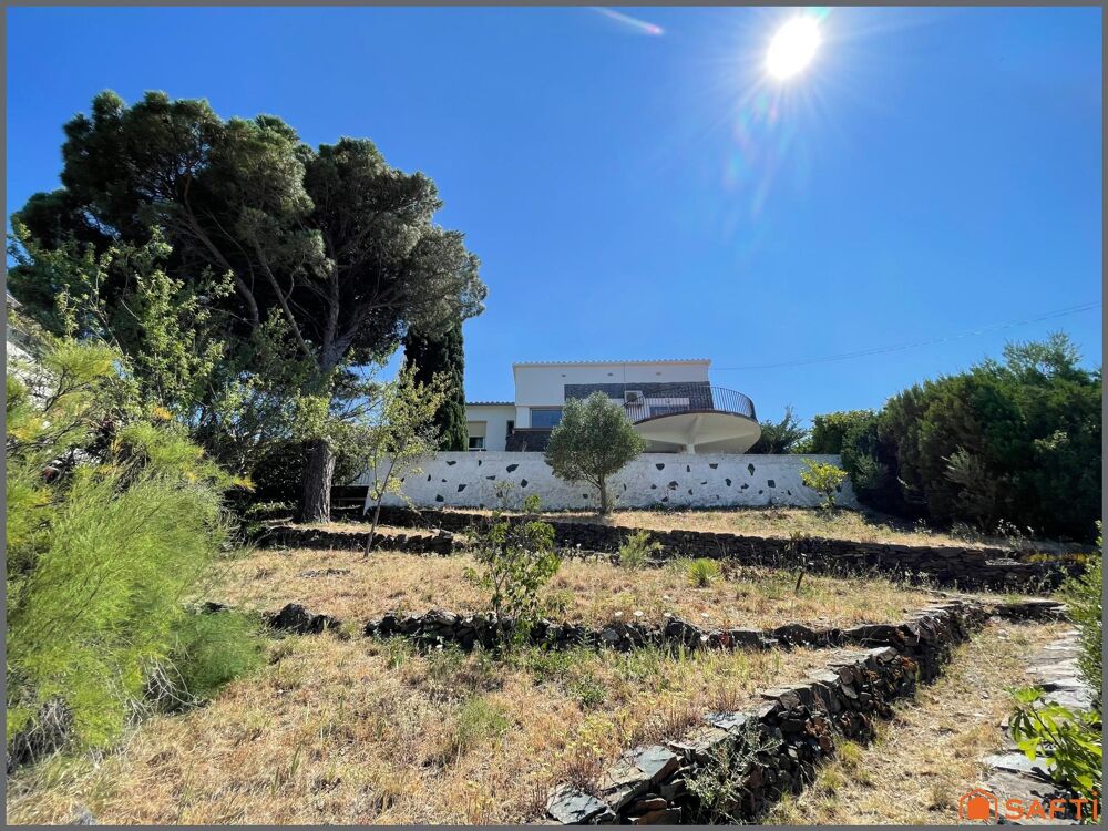 Villa atypique avec terrasse suspendue et vue spectaculaire sur la Méditerranée