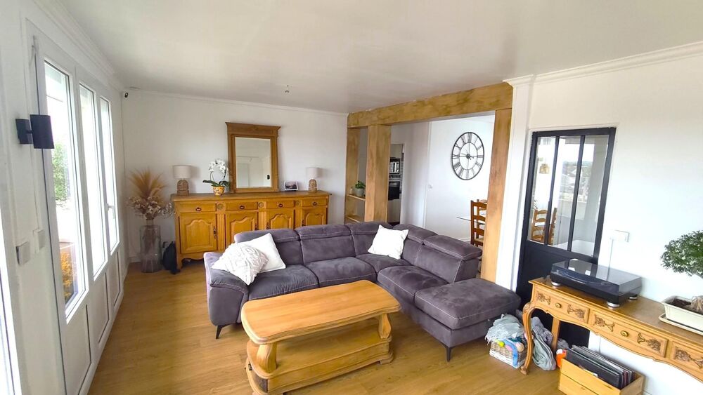 MAGNIFIQUE APPARTEMENT ENTIEREMENT RENOVE